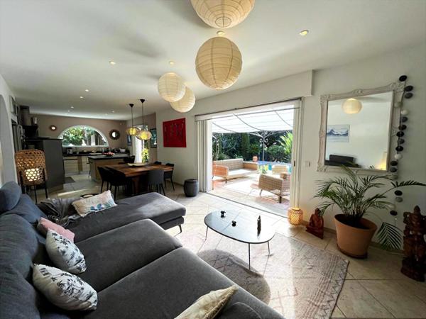 Maison T6 avec piscine Six Fours le Brusc