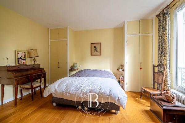 Courbevoie, Maison 4 Chambres -  203 m² à vendre