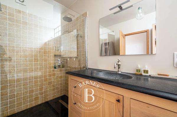 Courbevoie, Maison 4 Chambres -  203 m² à vendre