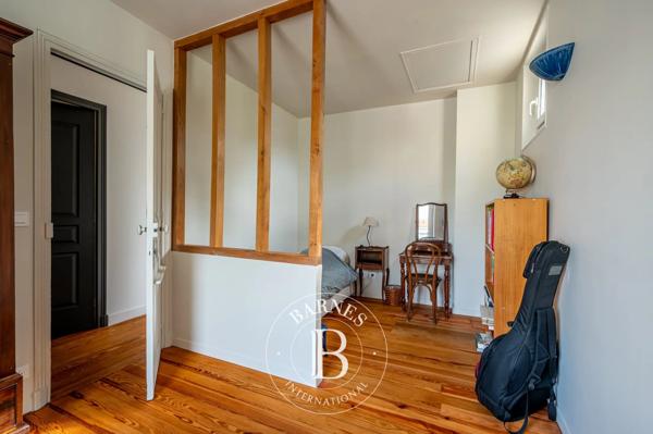 Courbevoie, Maison 4 Chambres -  203 m² à vendre