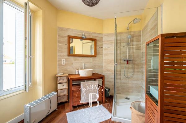 Courbevoie, Maison 4 Chambres -  203 m² à vendre