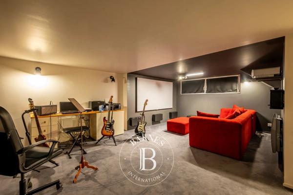 Courbevoie, Maison 4 Chambres -  203 m² à vendre