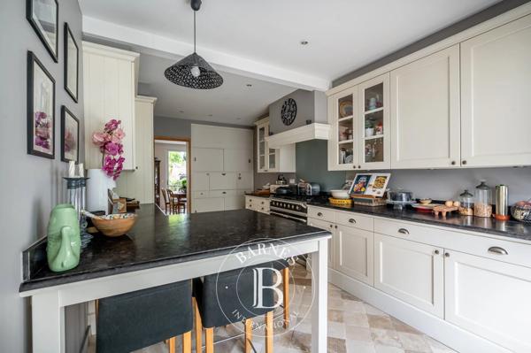 Courbevoie, Maison 4 Chambres -  203 m² à vendre