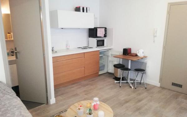 Immeuble à vendre    7 pièces •  Poitiers