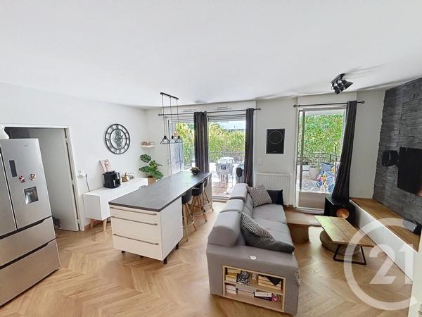 Appartement T3 à vendre  3 pièces - 59,08 m 2   CEYRAT  - 63
