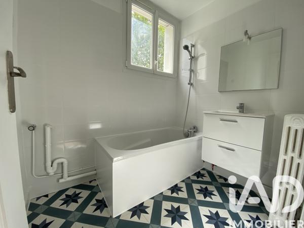 Location appartement 3 pièces 52 m² Sainte-Geneviève-des-Bois