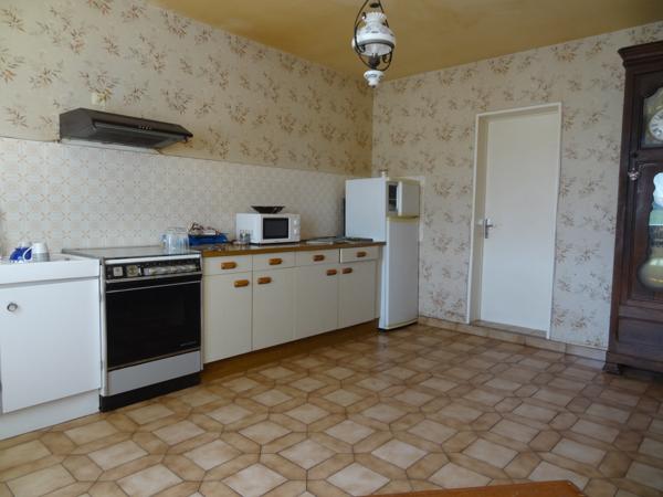 Plounévez-Quintin (22110) Maison dans un cadre paisible, un projet à saisir