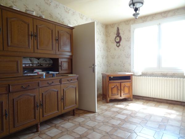 Plounévez-Quintin (22110) Maison dans un cadre paisible, un projet à saisir