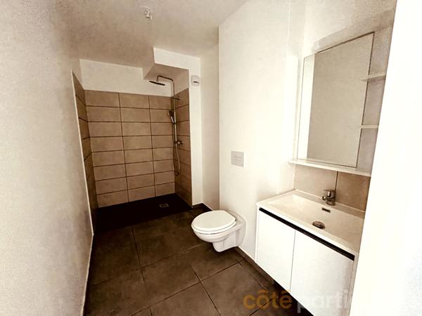 Location Appartement38,36 m² - 1 Pièce - SAINT DENIS (97400)