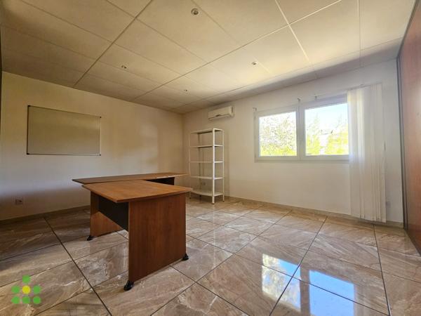 Bureau - 720 m²