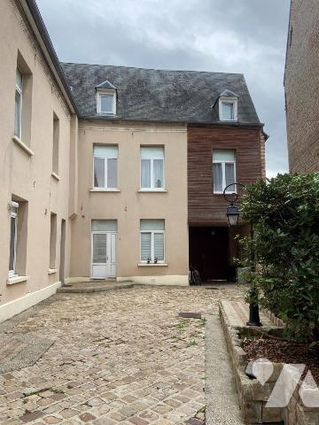 Appartement plein centre ville en excellent état