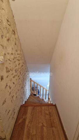 Dpt Essonne (91), à vendre ETAMPES immeuble de rapport au centre ville avec 2 cours