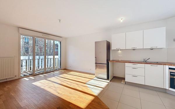 Appartement à vendre    3 pièces • 61,15 m2 Suresnes