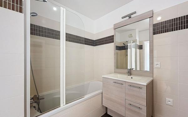 Appartement à vendre    3 pièces • 61,15 m2 Suresnes