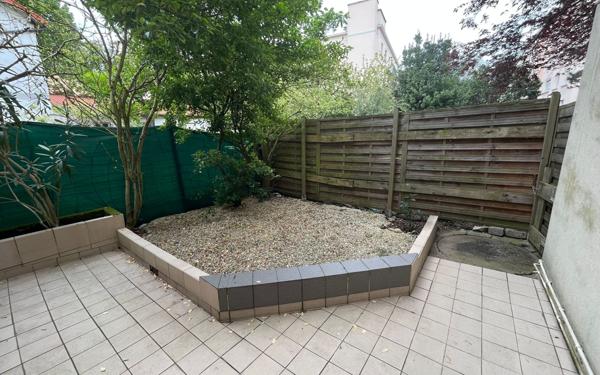 Appartement à louer    1 pièce •  Bourg-la-Reine