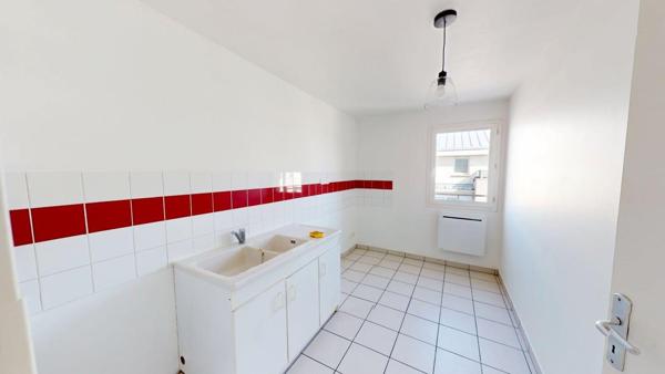 Appartement 3 pièces - Dernier étage avec balcon et parking - Quartier Sainte-Marie