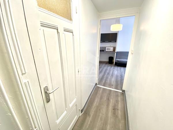 STUDIO MEUBLE - BLOIS HYPER-CENTRE - LOYER CC = TOUT COMPRIS !