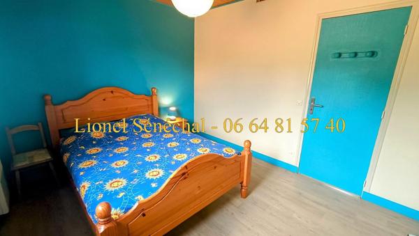 Maison entièrement de plain - pied 7 pièces de 100 m2 sans aucune nuisance sonore et visuelle sur une parcelle de plus de 4 800 m2