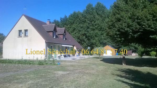 Maison entièrement de plain - pied 7 pièces de 100 m2 sans aucune nuisance sonore et visuelle sur une parcelle de plus de 4 800 m2