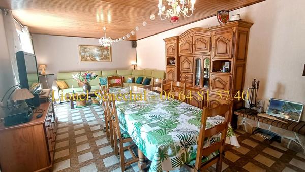 Maison entièrement de plain - pied 7 pièces de 100 m2 sans aucune nuisance sonore et visuelle sur une parcelle de plus de 4 800 m2