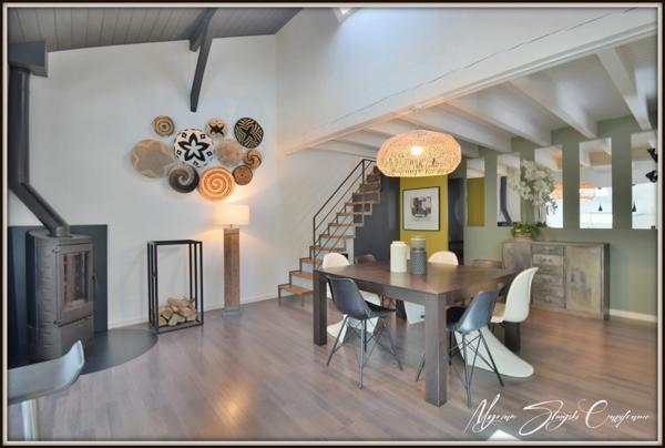 Maison à vendre VILLA 10 pièces de 225 m² SEIGNOSSE (40) Trois logements indépendants, cadre calme et verdoyant.