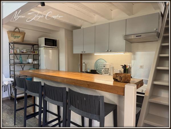 Maison à vendre VILLA 10 pièces de 225 m² SEIGNOSSE (40) Trois logements indépendants, cadre calme et verdoyant.