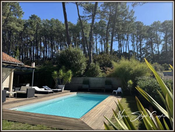 Maison à vendre VILLA 10 pièces de 225 m² SEIGNOSSE (40) Trois logements indépendants, cadre calme et verdoyant.