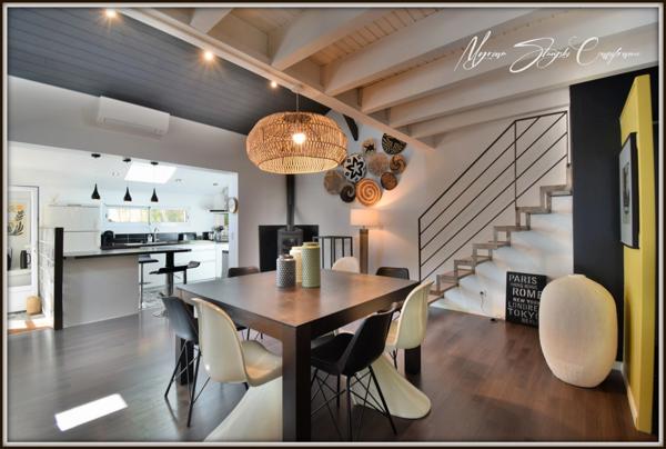 Maison à vendre VILLA 10 pièces de 225 m² SEIGNOSSE (40) Trois logements indépendants, cadre calme et verdoyant.