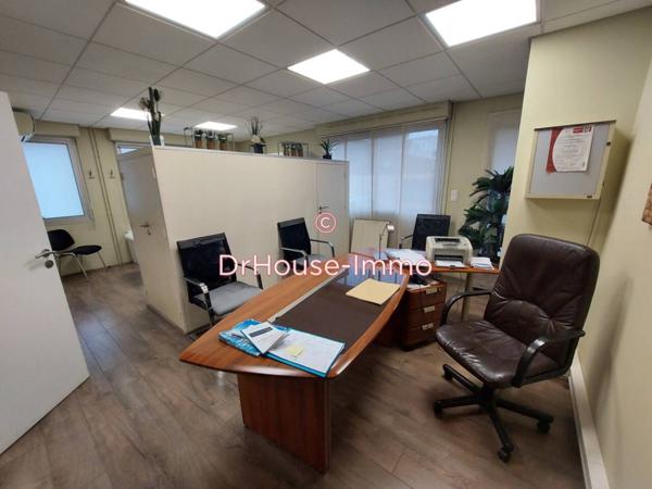 Bureau à vendre 5 pièces de 110 m²