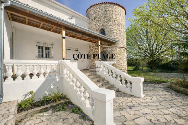 Vaux-sur-Mer (17640) VAUX/MER - T3 Résidence au cœur de la nature – Bâtisse atypique avec tourelle - AU PRIX DE 289.800€ HAI