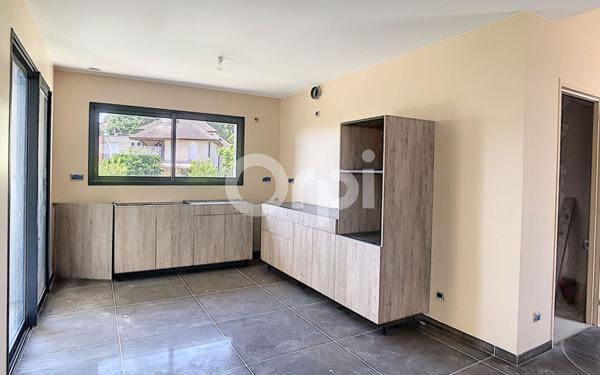 Maison à louer    4 pièces •  Brive-la-Gaillarde