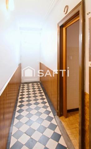 APPARTEMENT STYLE MAISON A RENOVER AVEC POSSIBLITE DIVISION APPARTEMENT 7 GARAGES JARDIN