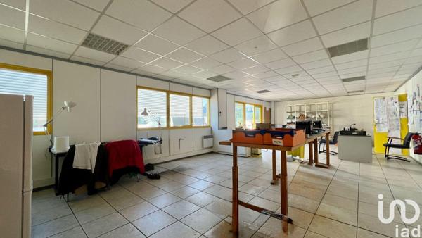 Location local d’activité 180 m² Santeny