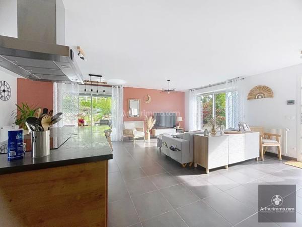 Vente Maison 6 pièces 117 m2 à Commelle-Vernay