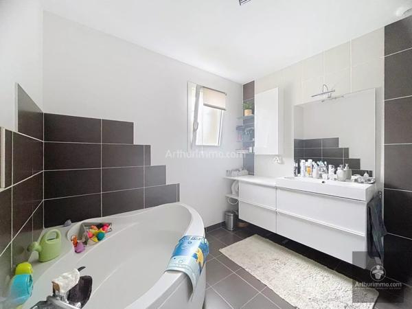 Vente Maison 6 pièces 117 m2 à Commelle-Vernay