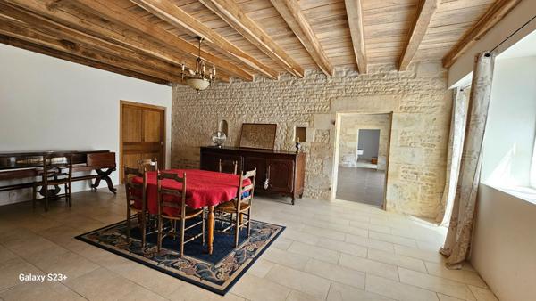 Maison Aiffres 11 pièce(s) 400 m2