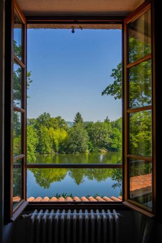 Propriete à vendre 14 pièces SAINTE LIVRADE SUR LOT (47)Sainte-Livrade-sur-Lot – Propriété de caractère à projets multiples en bord de rivière avec accès privatif au Lot