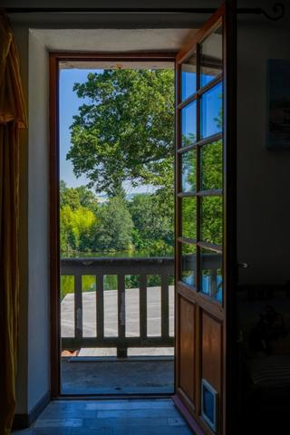 Propriete à vendre 14 pièces SAINTE LIVRADE SUR LOT (47)Sainte-Livrade-sur-Lot – Propriété de caractère à projets multiples en bord de rivière avec accès privatif au Lot