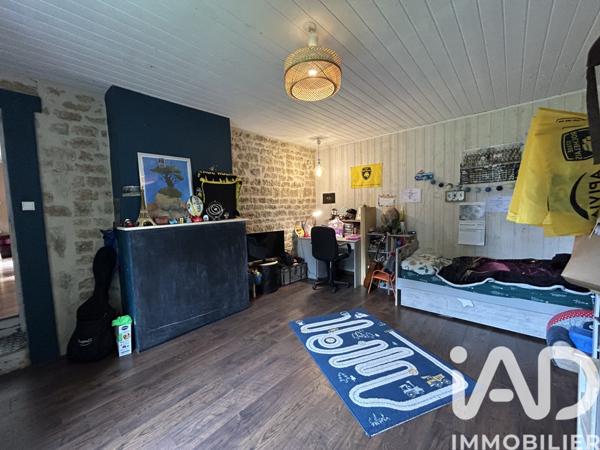 Maison à vendre 5 pièces 142 m² Lezay