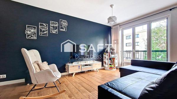 Grand 3 pièces, dernier étage avec balcon, lumineux et calme