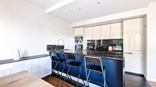 Grand 3 pièces, dernier étage avec balcon, lumineux et calme