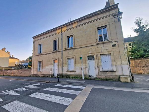 Immeuble Saint Hilaire Saint Florent 8 pièce(s) 165 m2