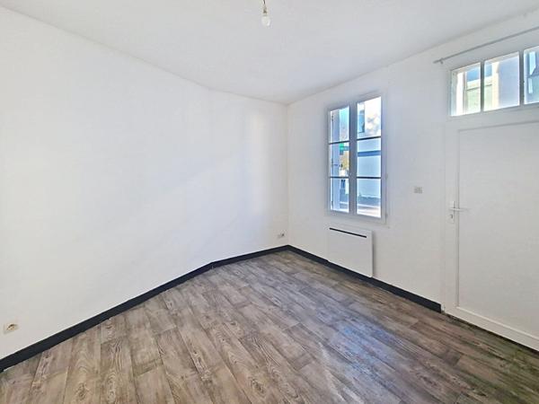 Immeuble Saint Hilaire Saint Florent 8 pièce(s) 165 m2