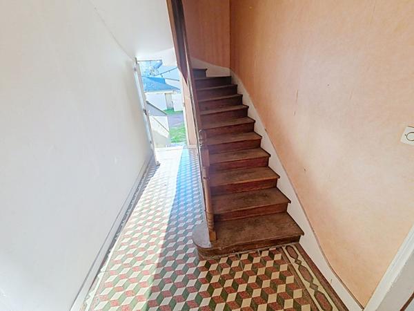 Immeuble Saint Hilaire Saint Florent 8 pièce(s) 165 m2