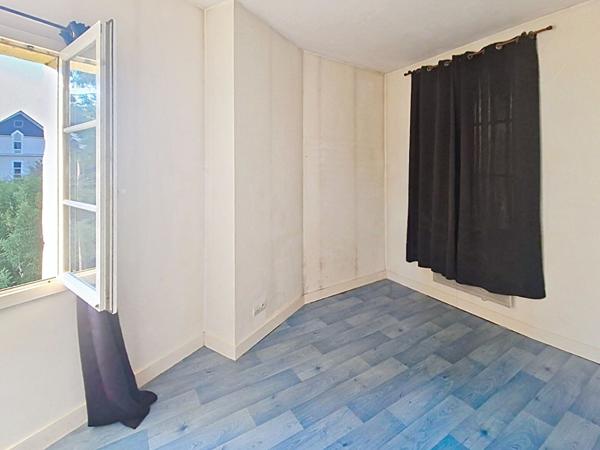 Immeuble Saint Hilaire Saint Florent 8 pièce(s) 165 m2