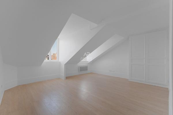 Appartement Saint Germain En Laye 2 pièce(s) 42.88 m2 €365 000 ** - Référence 17145