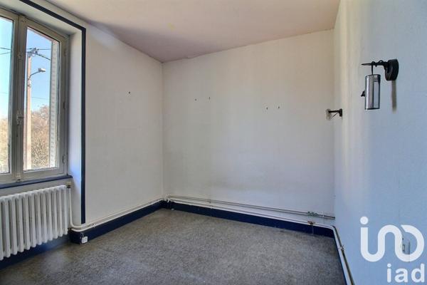 Maison traditionnelle 5 pièces de 96 m² à Les Mars (23700)