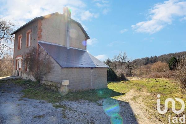 Maison traditionnelle 5 pièces de 96 m² à Les Mars (23700)