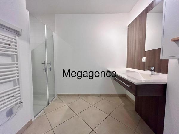 Appartement à FREJUS, 83600 - 3 pièces 62m²