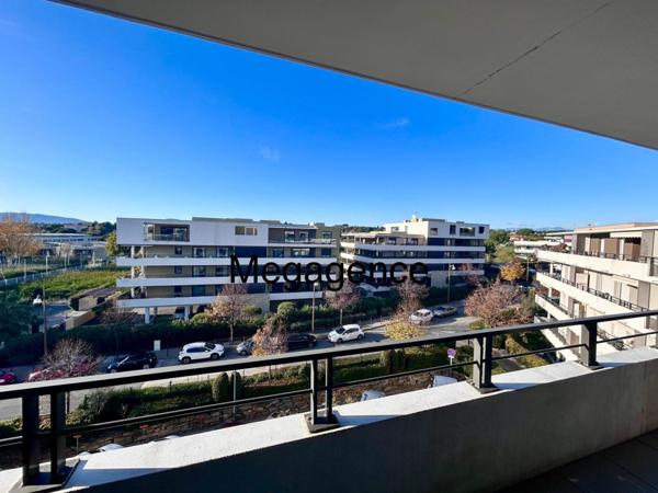 Appartement à FREJUS, 83600 - 3 pièces 62m²